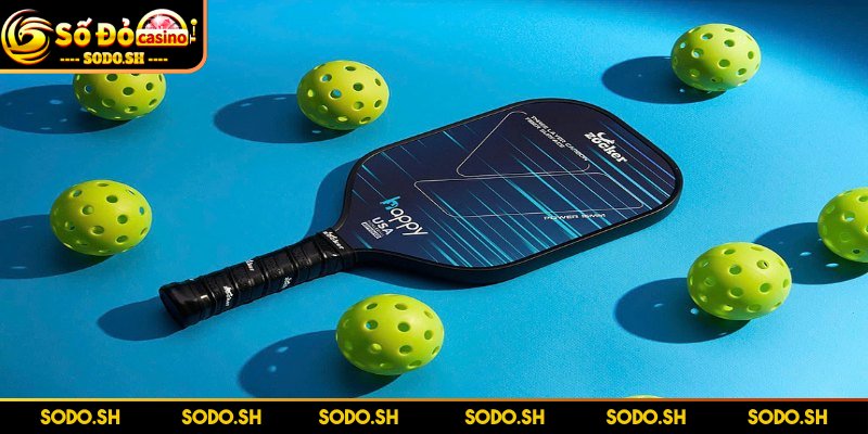 Dụng Cụ Chơi Pickleball Cần Thiết Cho Người Mới Bắt Đầu Vợt nằm trong danh sách bắt buộc của Pickleball