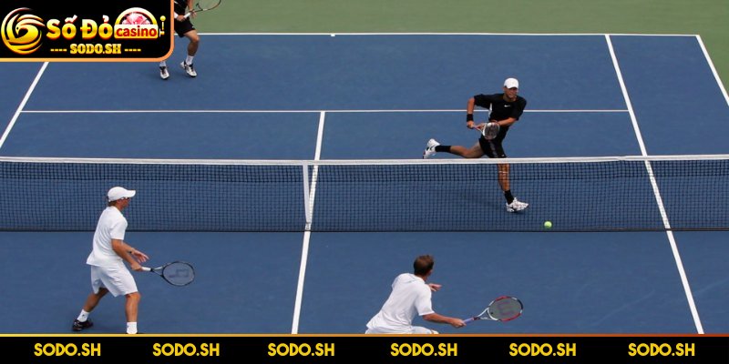 Luật Chơi Tennis Cụ Thể Chi Tiết Cho Người Mới Tham Gia Phạm vi sân khác nhau giữa đánh đơn và đánh đôi